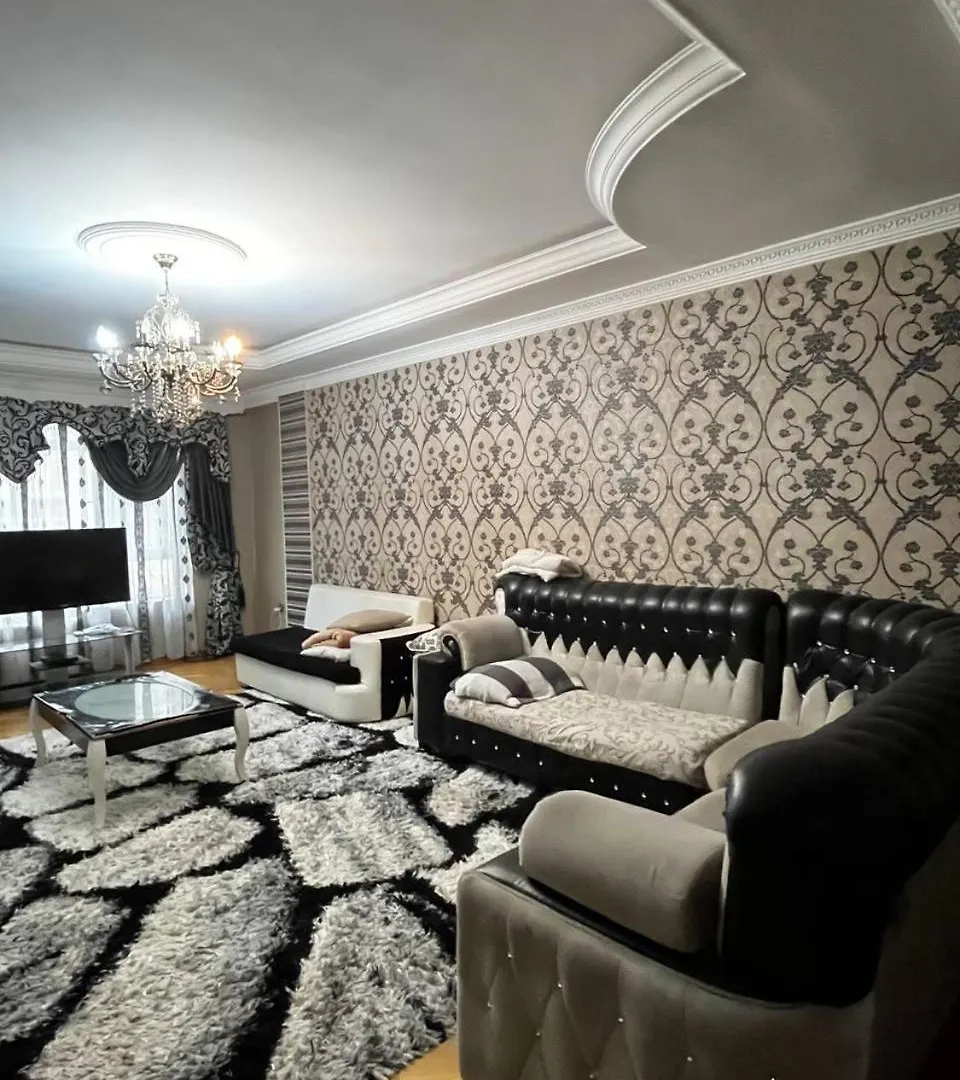 Lux Family Apartment In Baku City Center