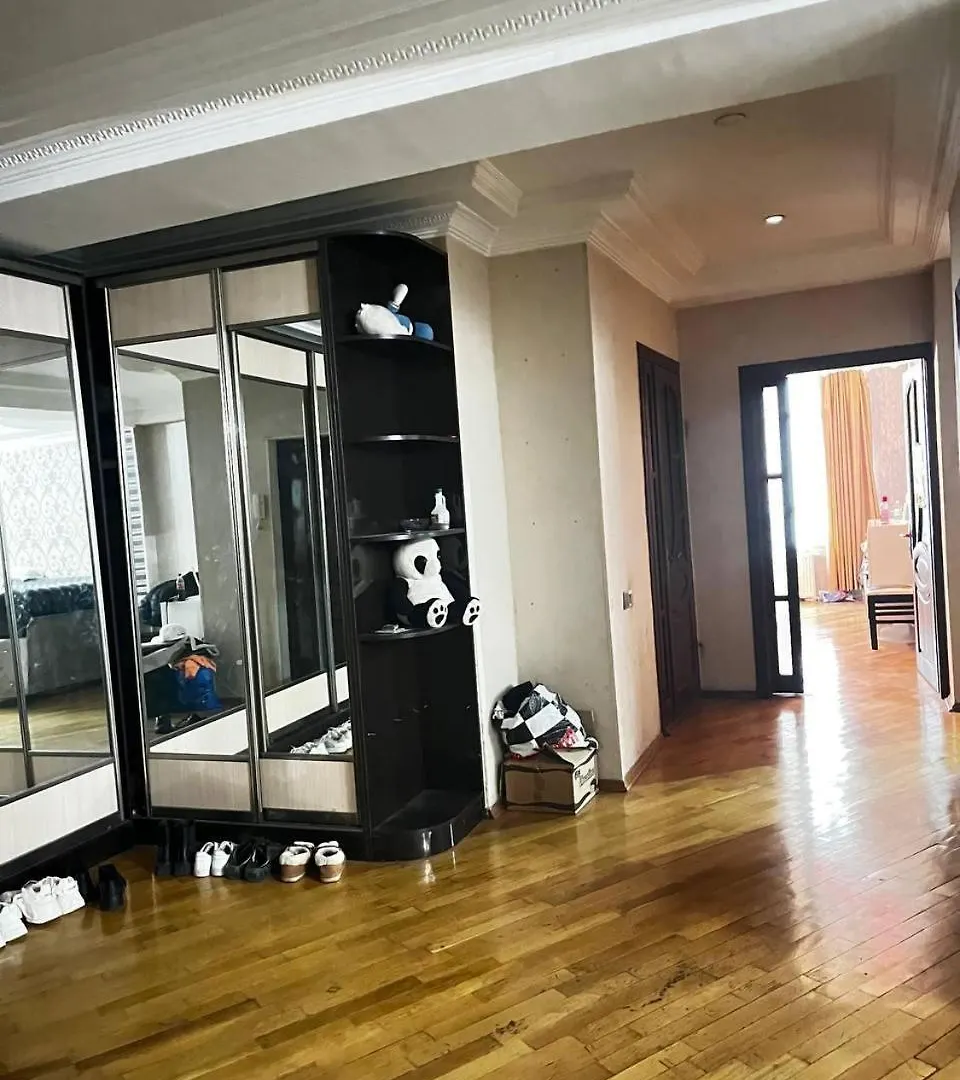 Lux Family Apartment In Baku City Center